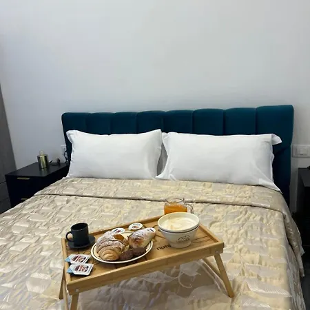 Time Oda ve Kahvaltı Napoli